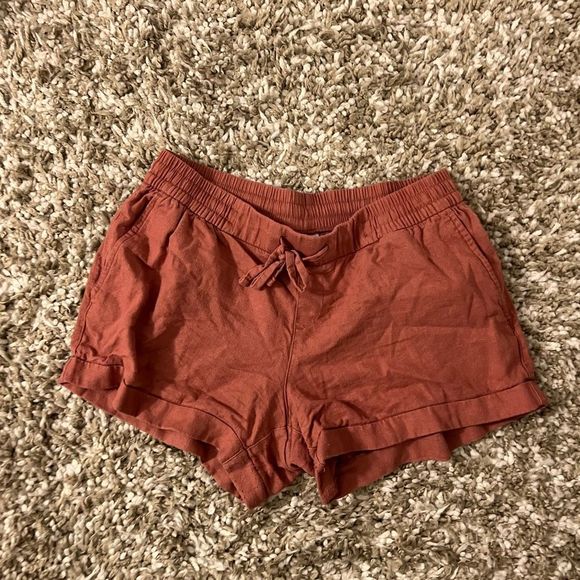 OLD NAVY Linen Shorts in Pink - Size Small - Picture 2 of 5